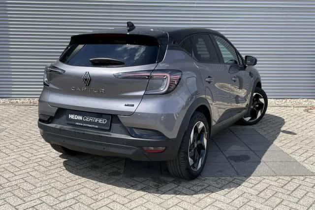 Renault Captur (2025) thumbnail 2