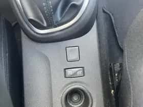 Renault Captur (2018) thumbnail 23