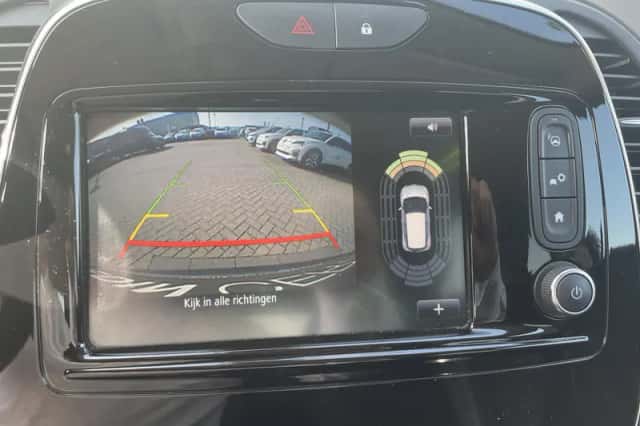 Renault Captur (2018) thumbnail 24
