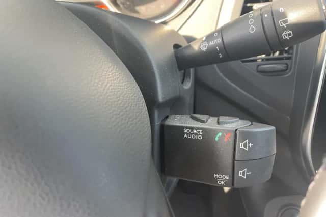 Renault Captur (2018) thumbnail 26