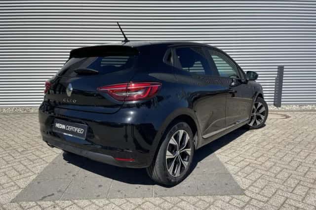 Renault Clio (2022) thumbnail 2