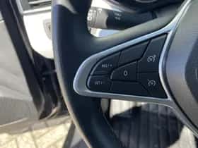Renault Clio (2022) thumbnail 14