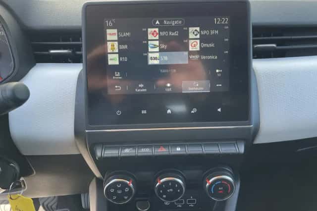 Renault Clio (2022) thumbnail 18