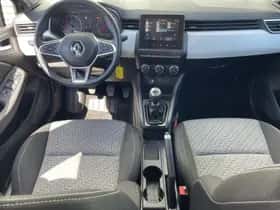 Renault Clio (2022) thumbnail 3