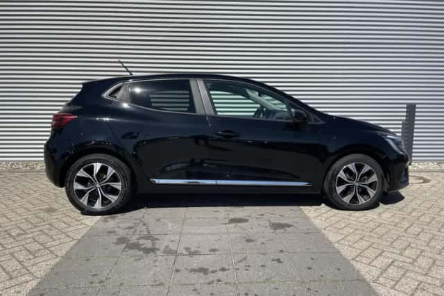 Renault Clio (2022) thumbnail 9
