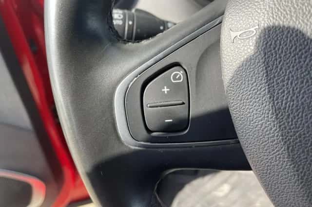 Renault Captur (2018) thumbnail 16