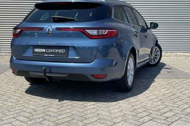Renault Mégane (2017) thumbnail 2