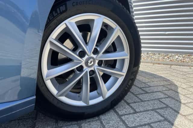 Renault Mégane (2017) thumbnail 4