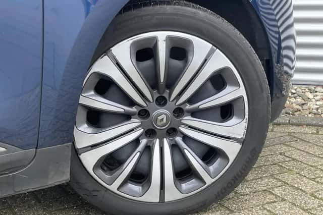 Renault Grand Scénic (2022) thumbnail 5