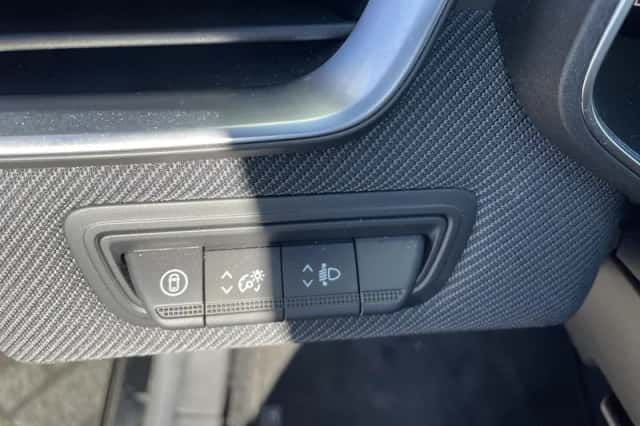 Renault Clio (2025) thumbnail 16