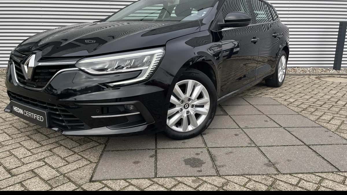 Renault Mégane (2023) — foto 1