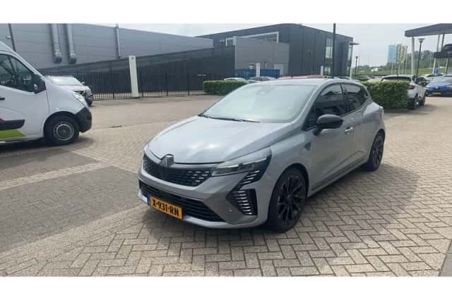 Renault Clio (2024) thumbnail 1