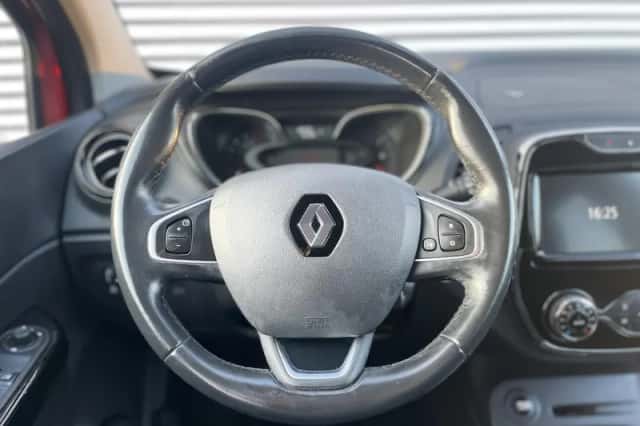 Renault Captur (2016) thumbnail 14