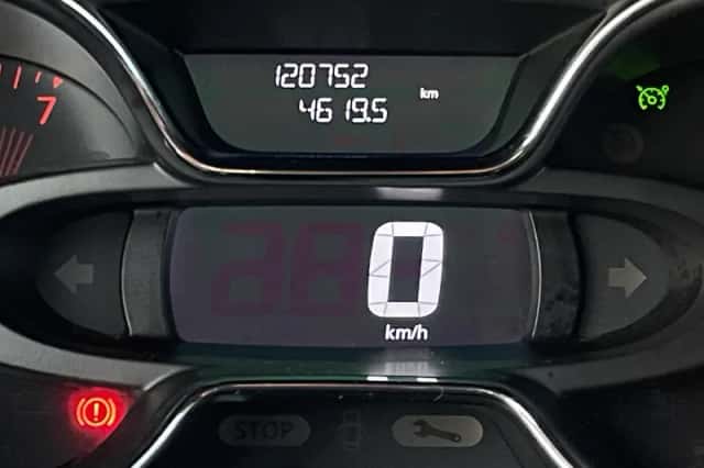 Renault Captur (2016) thumbnail 17