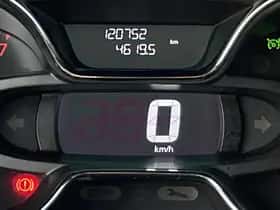 Renault Captur (2016) thumbnail 17