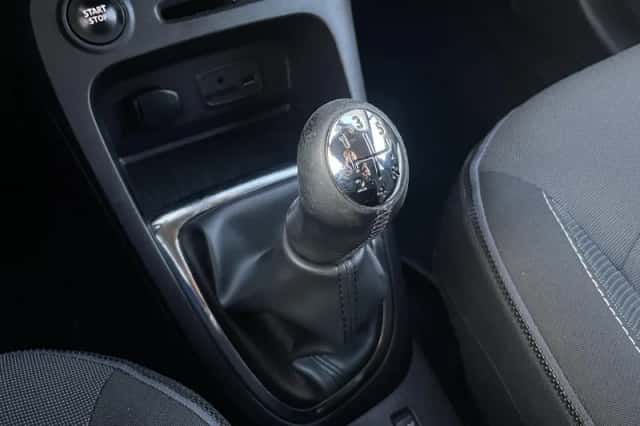 Renault Captur (2016) thumbnail 27