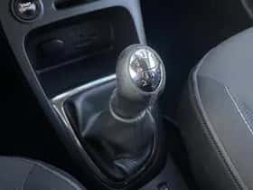 Renault Captur (2016) thumbnail 27