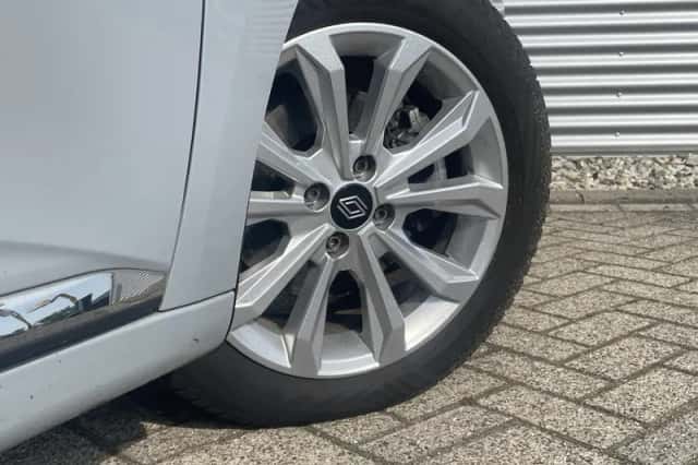 Renault Clio (2024) thumbnail 5