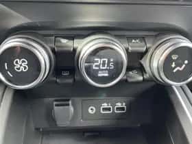 Renault Clio (2023) thumbnail 18