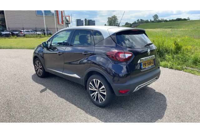 Renault Captur (2017) thumbnail 2