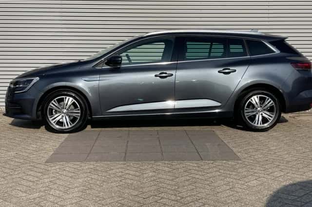 Renault Mégane (2022) thumbnail 2