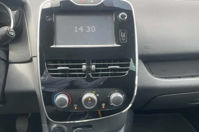 Renault Clio (2016) thumbnail 11