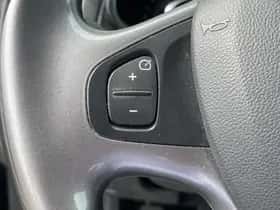 Renault Clio (2016) thumbnail 16