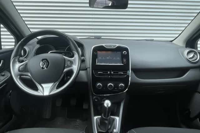 Renault Clio (2016) thumbnail 3