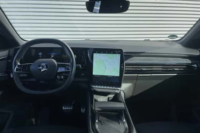 Renault Austral (2023) thumbnail 3