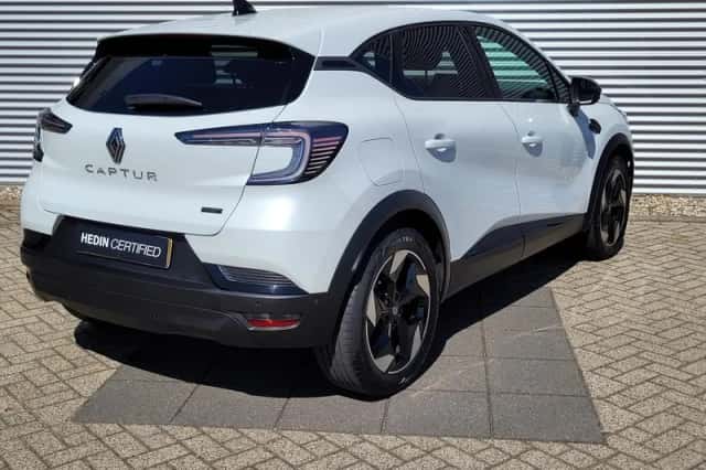 Renault Captur (2025) thumbnail 2