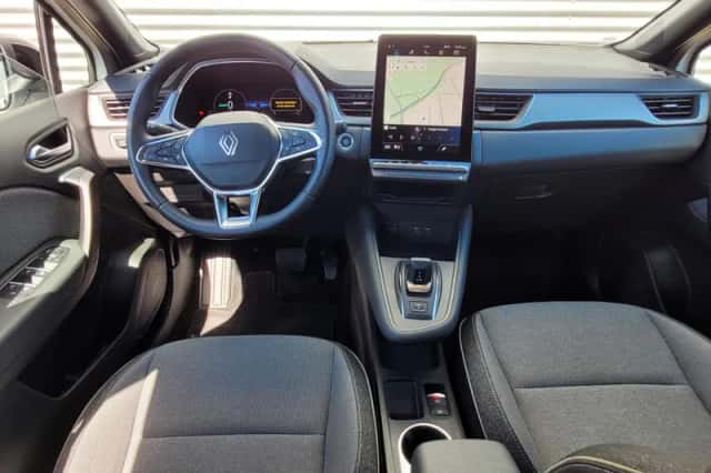 Renault Captur (2025) thumbnail 3
