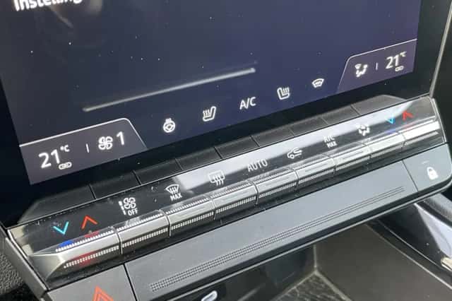 Renault Espace (2023) thumbnail 31