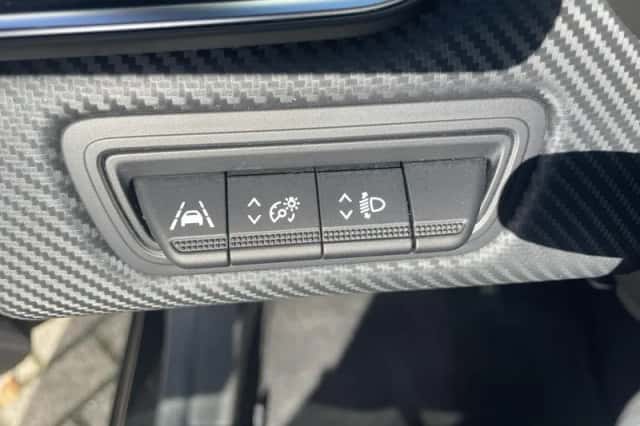 Renault Clio (2021) thumbnail 17