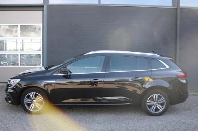 Renault Mégane (2022) thumbnail 2