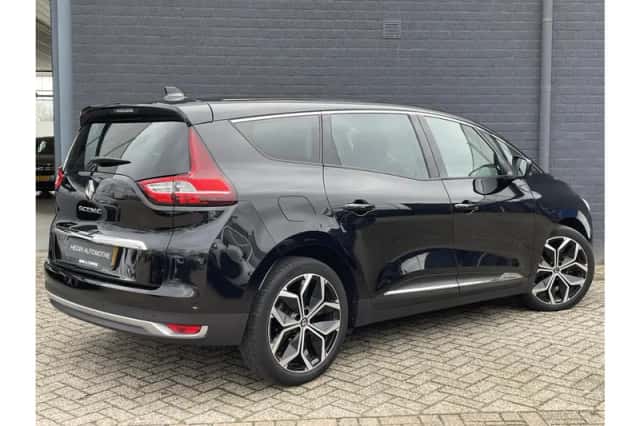 Renault Grand Scénic (2023) thumbnail 2