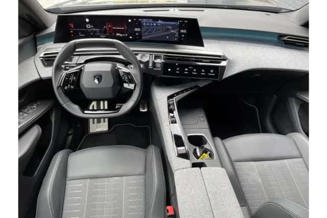 Peugeot 5008 (2025) thumbnail 3