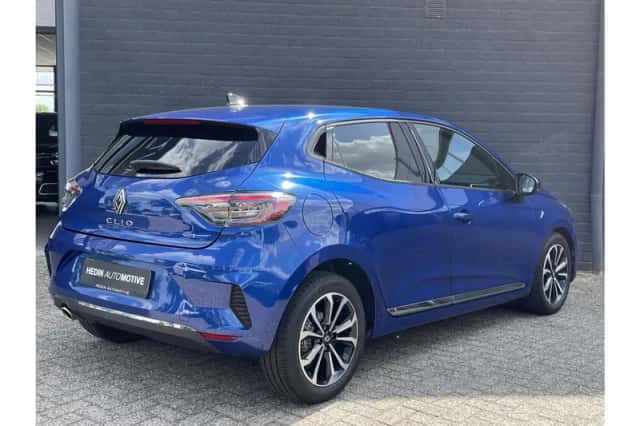Renault Clio (2023) thumbnail 2