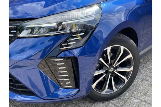 Renault Clio (2023) thumbnail 6