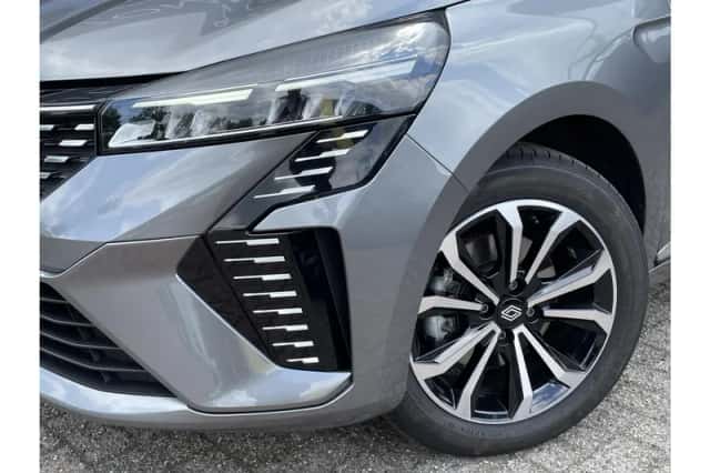 Renault Clio (2025) thumbnail 6
