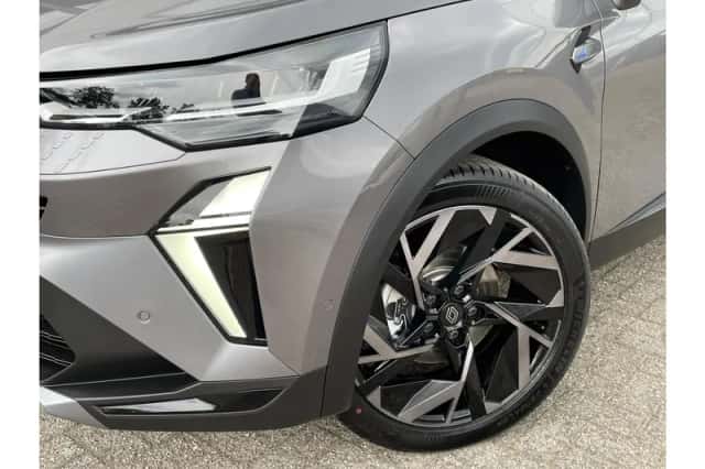 Renault Captur (2025) thumbnail 6