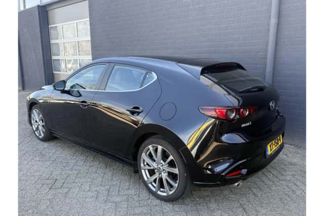 Mazda 3 (2019) thumbnail 2