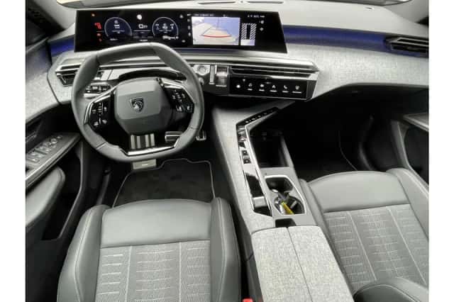 Peugeot 5008 (2025) thumbnail 3