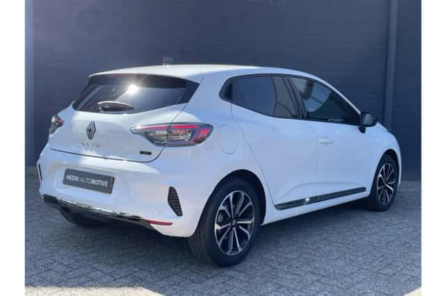 Renault Clio (2025) thumbnail 2