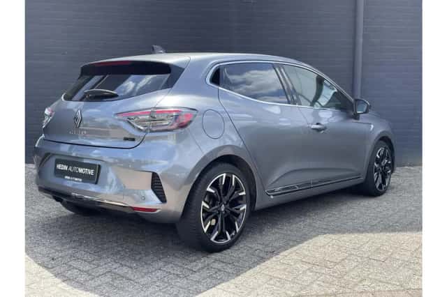 Renault Clio (2023) thumbnail 2