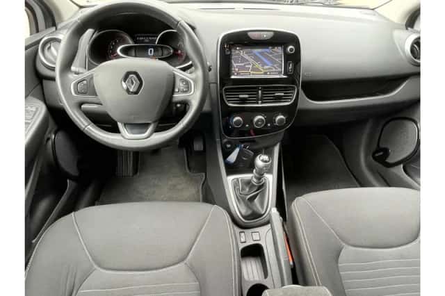 Renault Clio (2017) thumbnail 3