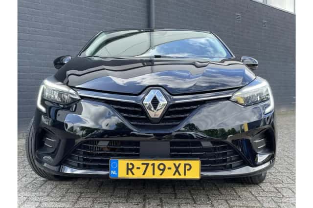 Renault Clio (2023) thumbnail 6