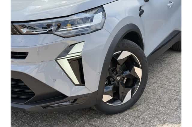 Renault Captur (2025) thumbnail 6