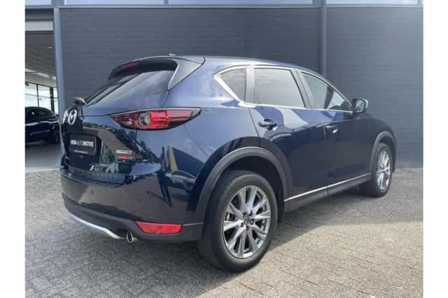 Mazda CX-5 (2021) thumbnail 2