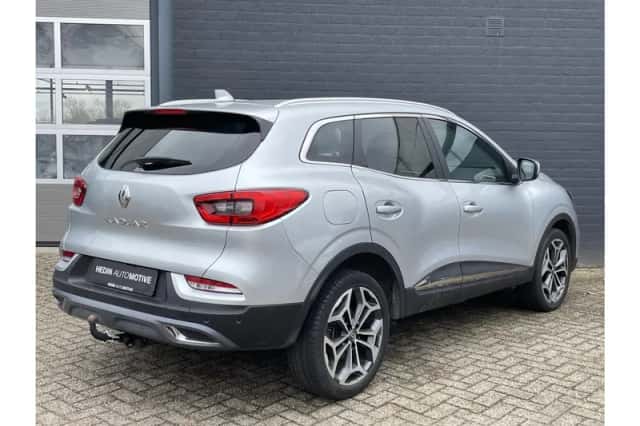 Renault Kadjar (2022) thumbnail 2