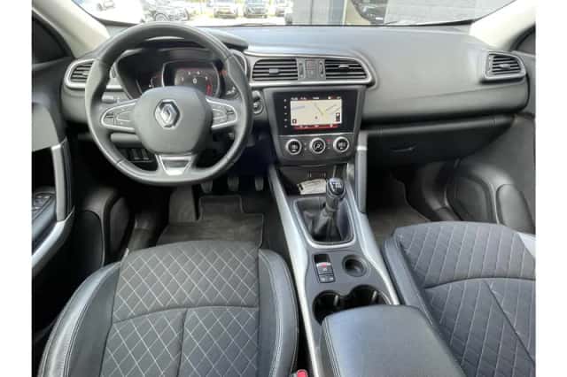 Renault Kadjar (2022) thumbnail 3